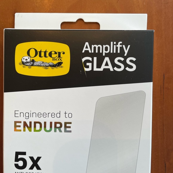 New Otterbox Amplify Glass Screen Protector for iPhone 13 and iPhone 13 Pro - Picture 2 of 8